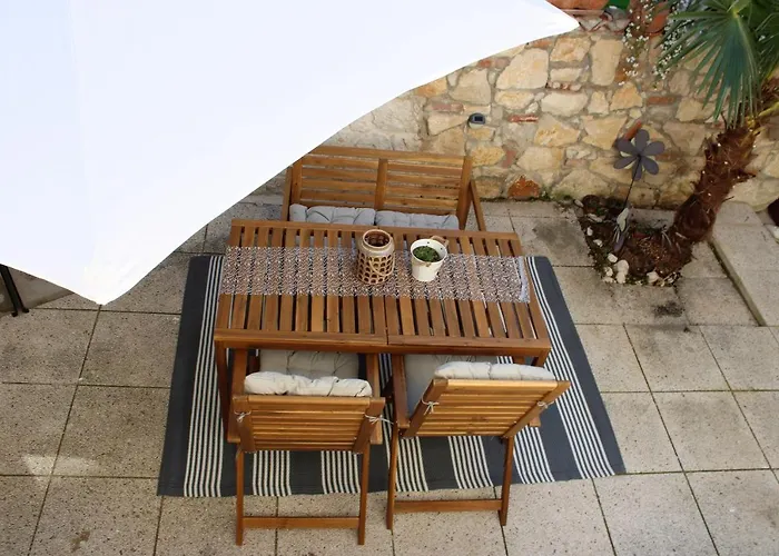 Daire Joseph's Yard Rovinj